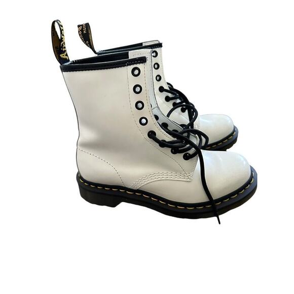 Dr. Martens 1460 11821 Smooth Leather Combat Boots White Size 6 NEW MSRP $170 - Picture 1 of 8